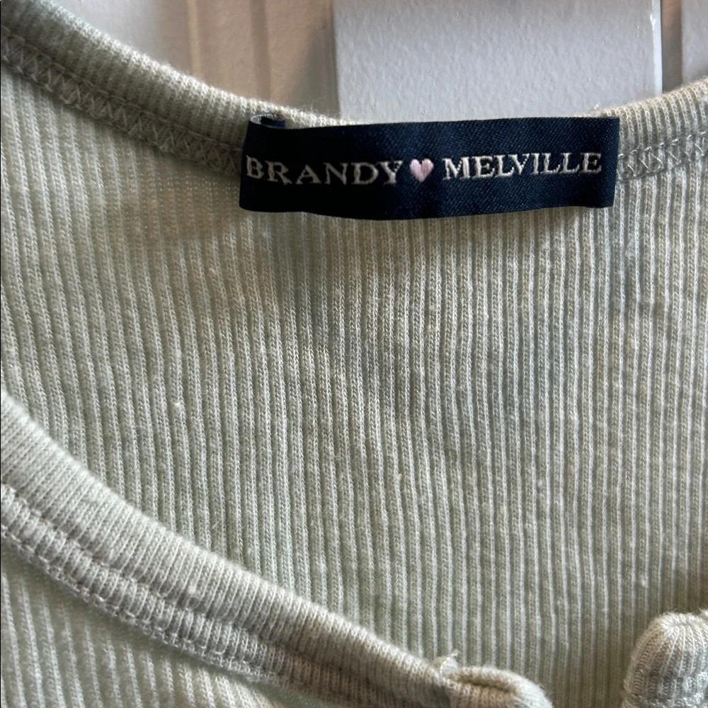 Brandy Melville Light Green Ribbed Button-Front Tank - Picture 3 of 3